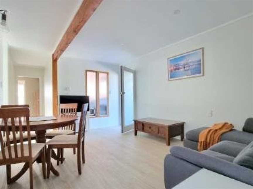 Lovely 2 - Bedroom Unit with Free Parking, Eden Terrace, New Zealand