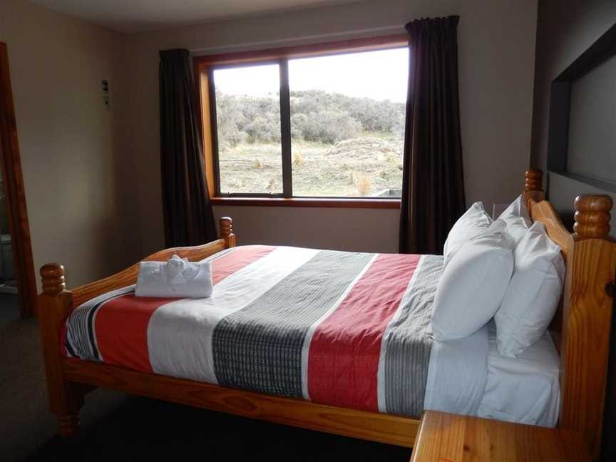 ISOLATION BAY, Lake Tekapo, New Zealand