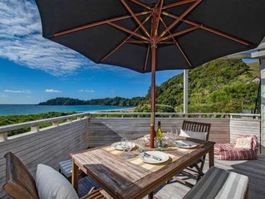 Spectacular Woolleys Bay - Matapouri Holiday Home, Tutukaka, New Zealand