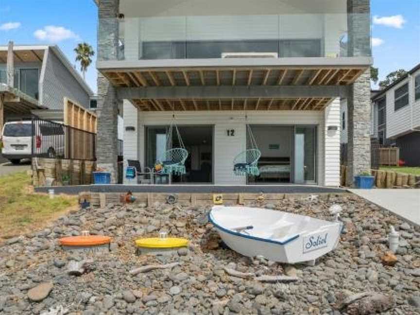 Soleil on Omana - Omana Beach Holiday Home, Omiha, New Zealand