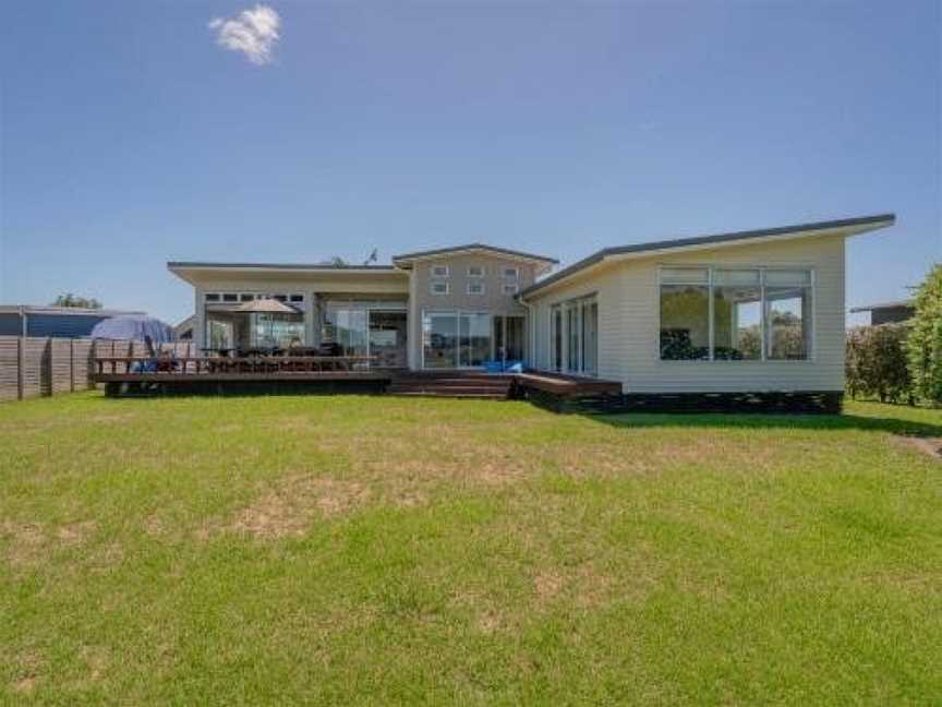 Harbourside Haven - Matarangi Holiday Home, Matarangi, New Zealand