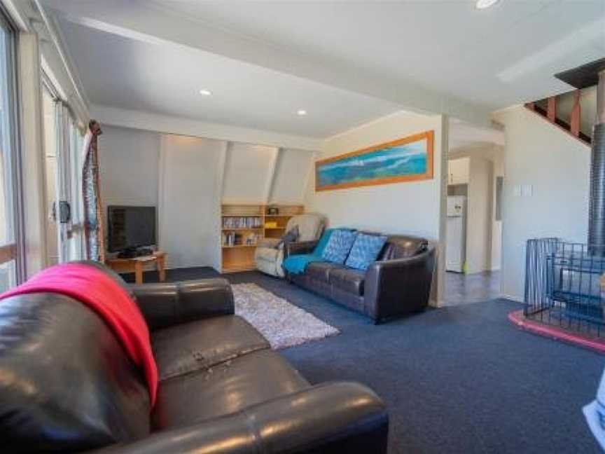 Milford House Alpine Retreat - Te Anau Holiday Home, Te Anau, New Zealand