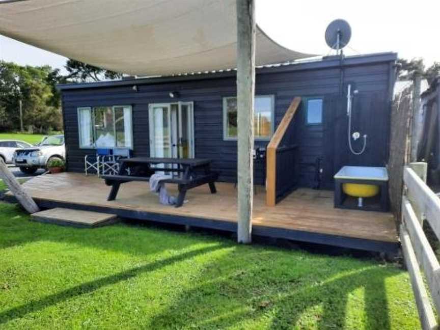 Ten 37 - Matakana Holiday Home, Matakana, New Zealand