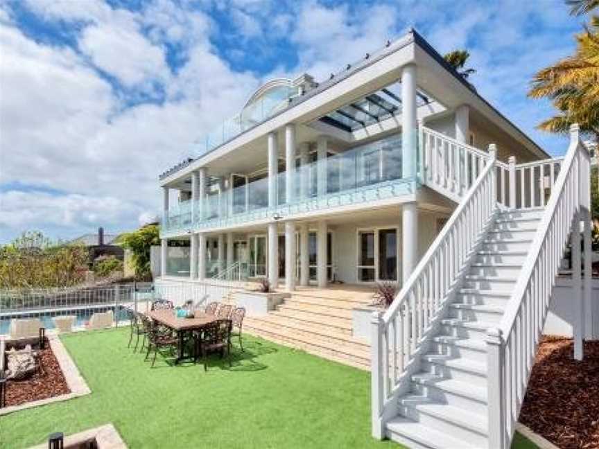 Magnificent Harbour View Villa In Orakei, Eden Terrace, New Zealand