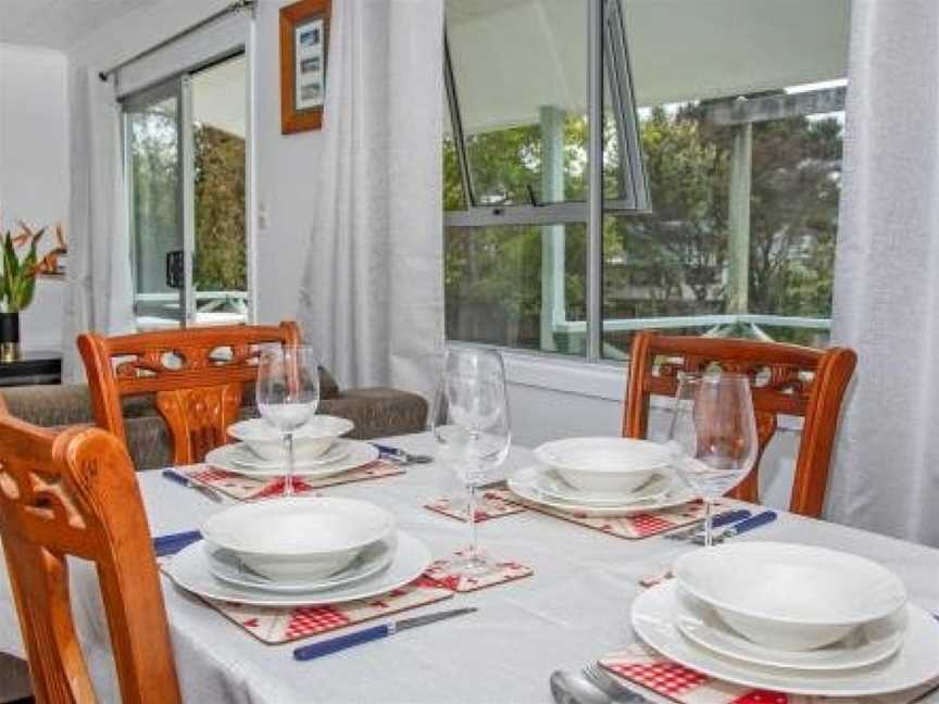 The Taranui Cottage - Mangawhai Heads Holiday Home, Mangawhai, New Zealand