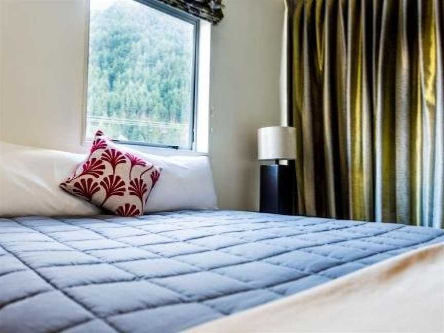 The Whistler Holiday Apartments, Argyle Hill, New Zealand