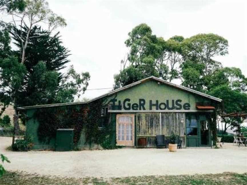 Converted Barn - Tiger House, Havelock North, New Zealand