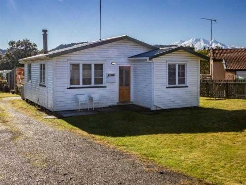 Cosy on Moore - Ohakune Holiday Home, Ohakune, New Zealand