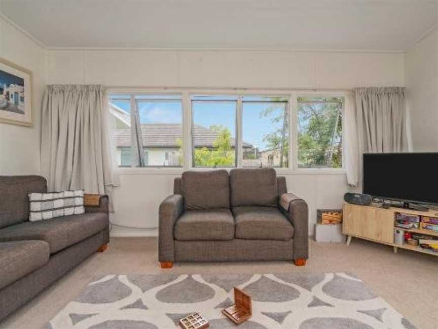 Bach Life on Seabreeze - Whangamata Holiday Home, Whangamata, New Zealand