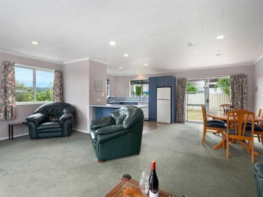 Kinloch Family Retreat - Kinloch Holiday Home, Oruanui, New Zealand