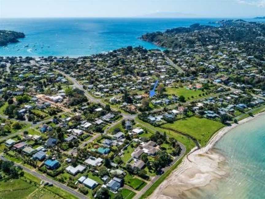 Bach 14, Waiheke Island (Suburb), New Zealand