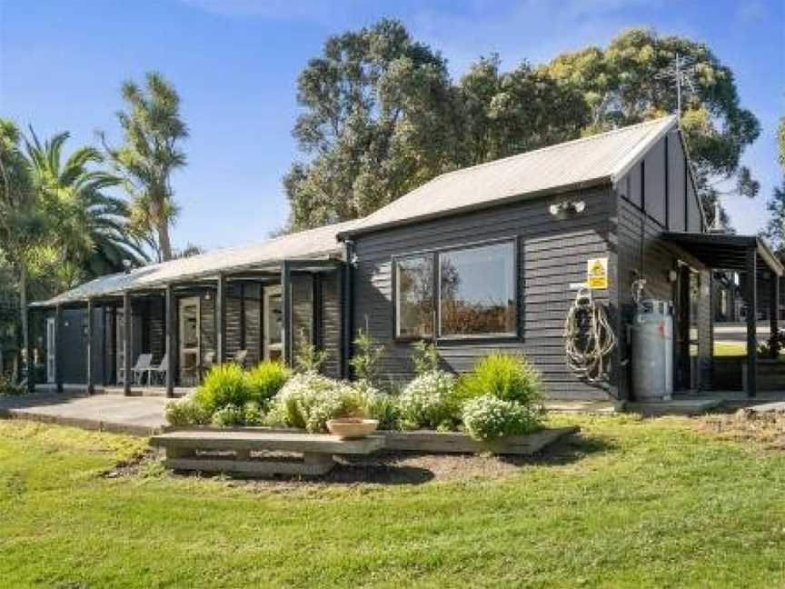 The Bunkhouse - The Lodge Te Horo, Otaki, New Zealand