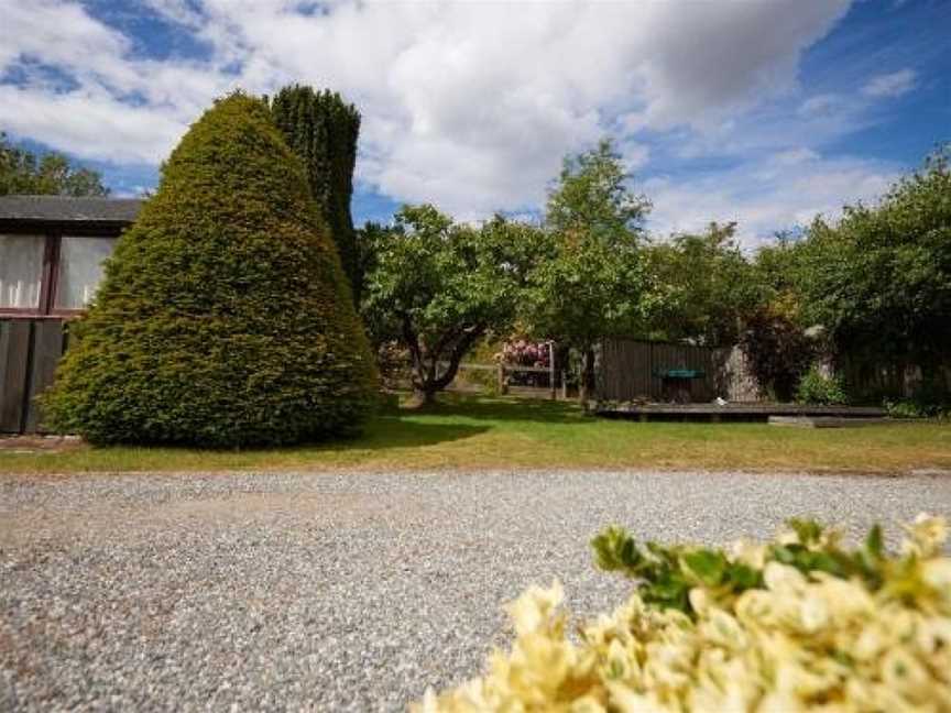 Lakeside Serenity - Wanaka Holiday Home, Wanaka, New Zealand