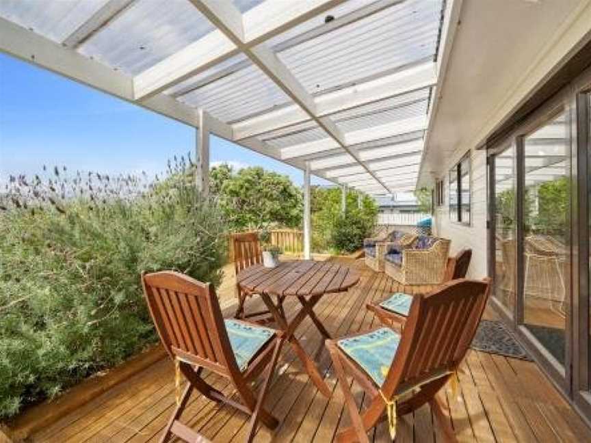 Lagoon Haven - Waikanae Holiday Home, Paraparaumu, New Zealand