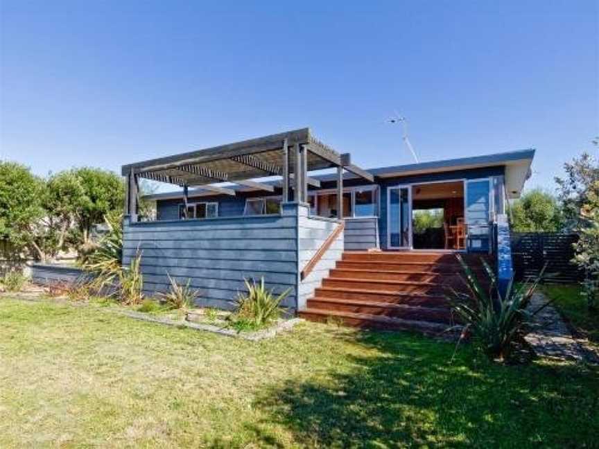 Easy Escape - Omaha Holiday Home, Matakana, New Zealand