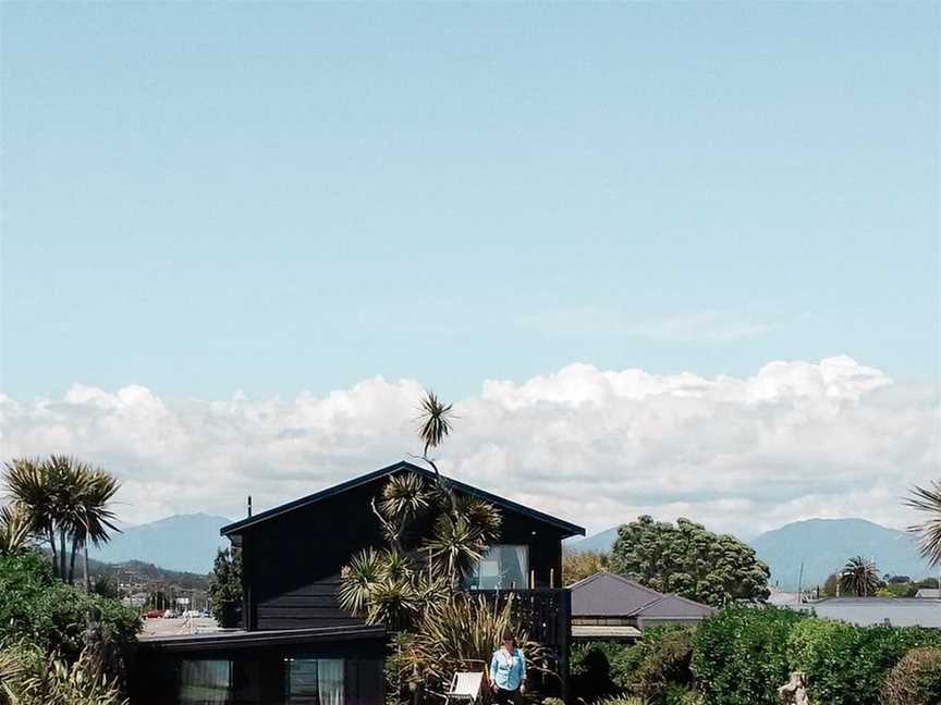 Drifting Sands Beachfront Retreat, Hokitika, New Zealand