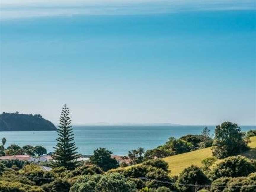 Roses Bach, Waiheke Island (Suburb), New Zealand