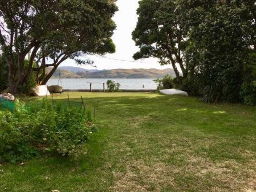 Brony's Beachfront Boarding Home, Plimmerton, New Zealand