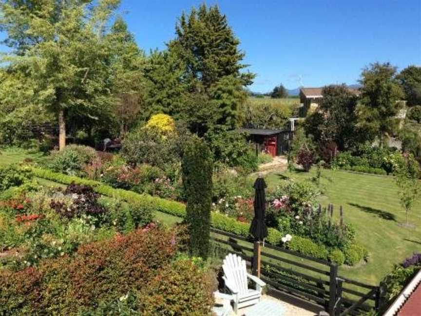 Tasman Village Cottage, Brown Owl, New Zealand