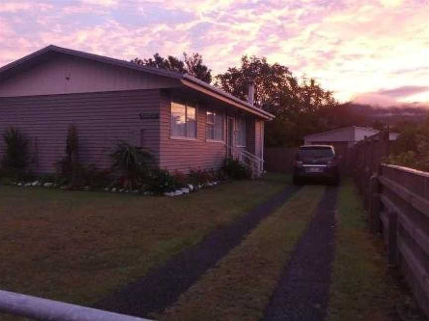 Walnut Cottage, Turangi/Tongariro, Turangi, New Zealand