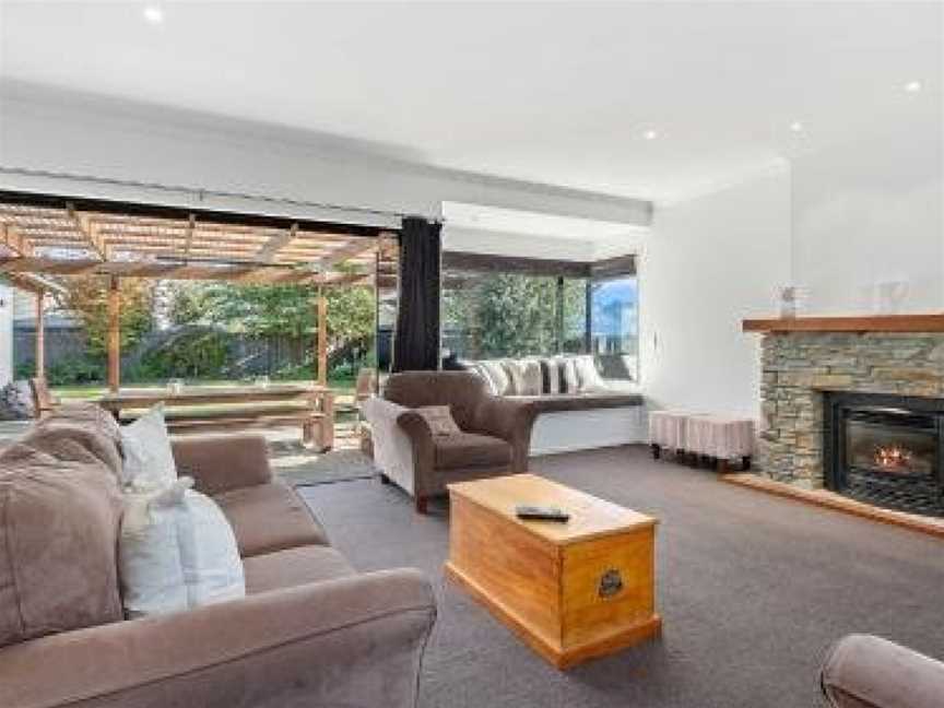 Meadowstone Family Retreat - Wanaka Holiday Home, Wanaka, New Zealand