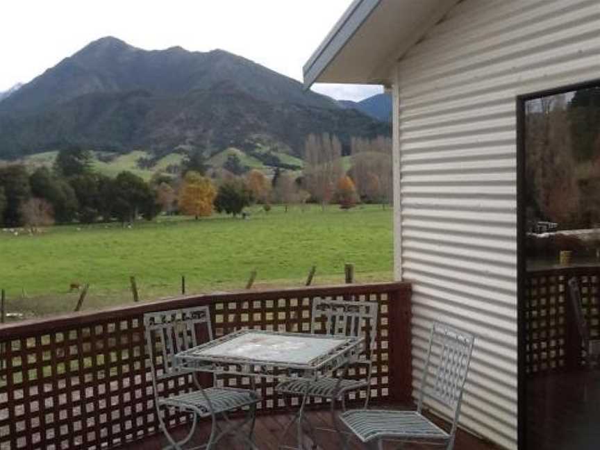 River Terrace Cottage, Petone, New Zealand