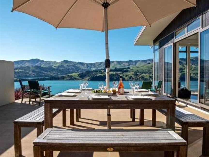 Kotare Point Paradise - Akaroa Holiday Home, Akaroa, New Zealand