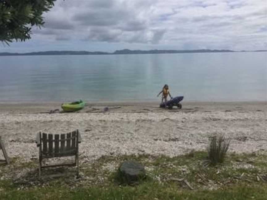 Retro Beach Auckland, Omiha, New Zealand