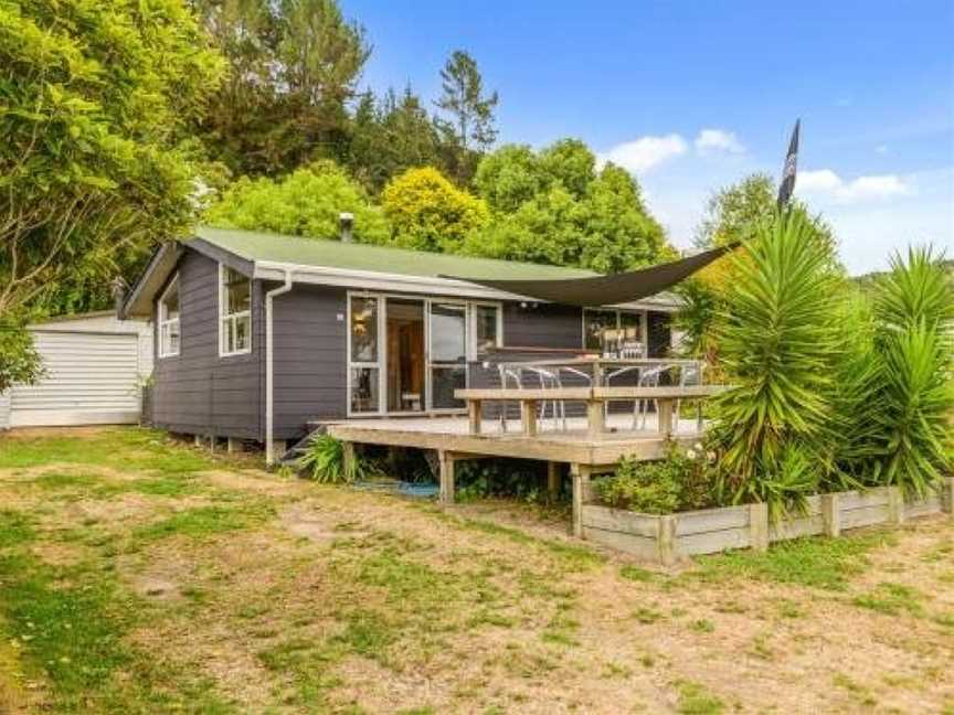 Fantail Cottage - Lake Rotoiti Holiday Home, Lake Okataina, New Zealand