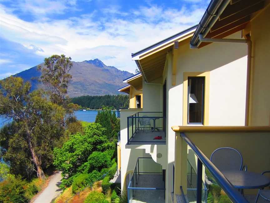 Villa Del Lago, Argyle Hill, New Zealand