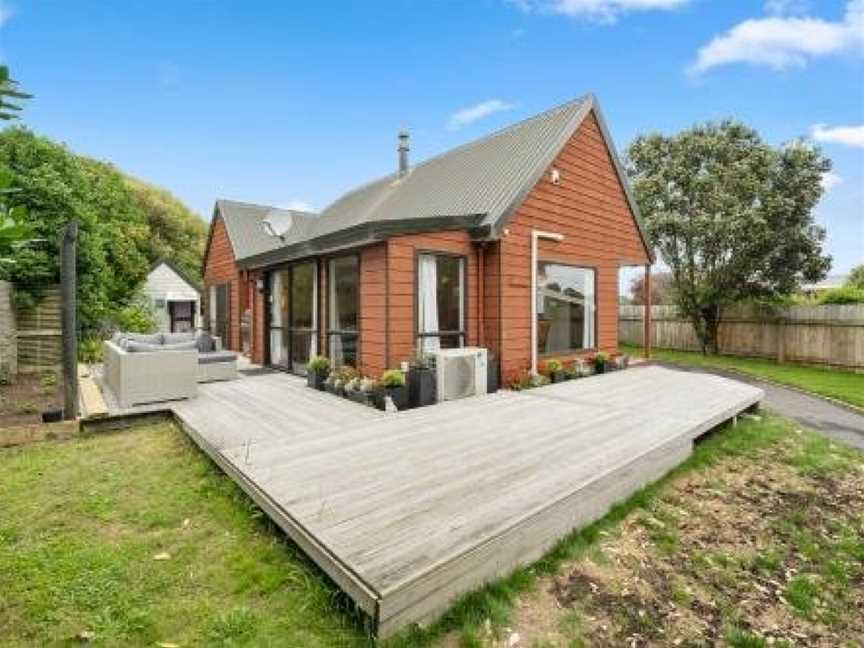 Wharerata - Otaki Beach Holiday Home, Otaki, New Zealand