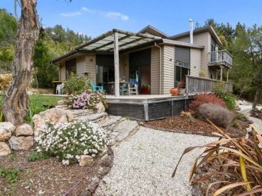 Hillside Hideaway - Kaiteriteri Holiday Home, Kaiteriteri, New Zealand