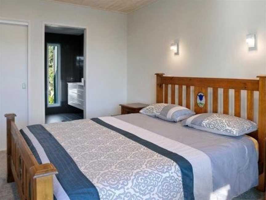 The White Haus - Waihi Beach Upstairs Holiday Unit, Waihi Beach, New Zealand