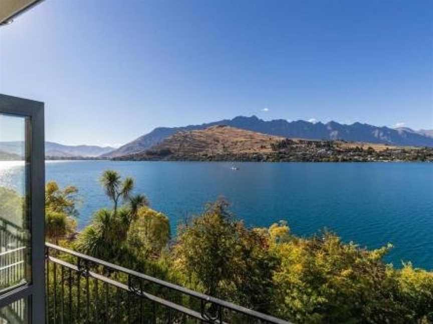 255 on The Lake - Lakefront Views and Close to Town, Argyle Hill, New Zealand