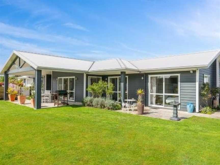 The Best In Blue - Kinloch Holiday Home, Oruanui, New Zealand