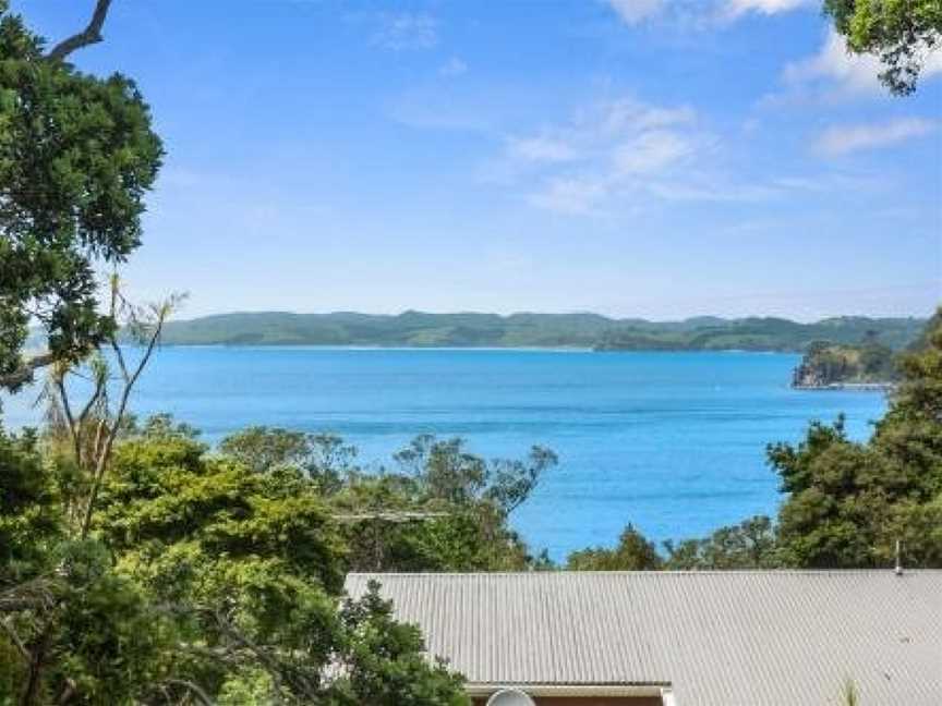 Rustic Reset On The Grid - Matheson Bay Holiday Home, Matakana, New Zealand