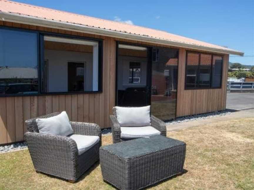 THE BOAT HOUSE ON DIXON, Oakura, New Zealand