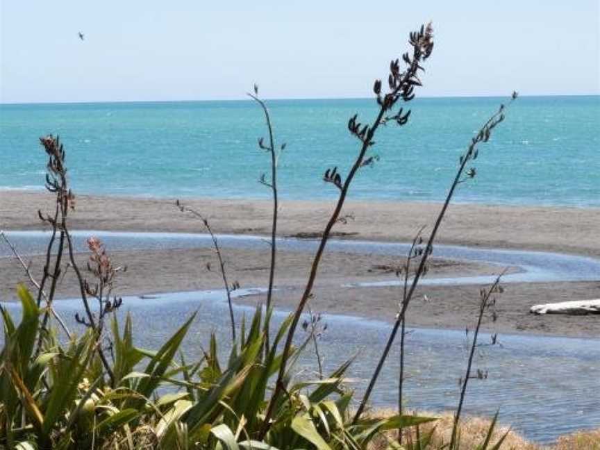 THE BOAT HOUSE ON DIXON, Oakura, New Zealand