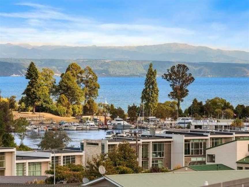 Taupo Panorama - Lake Taupo Holiday Home, Taupo, New Zealand