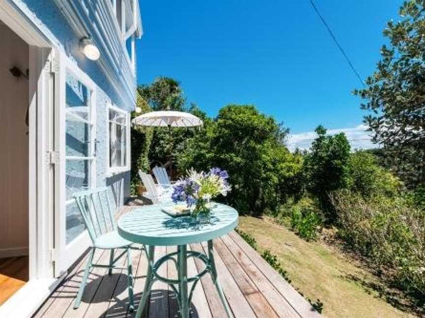 Tahamoana Cottage - You've Got It Maid, Waiheke Island (Suburb), New Zealand