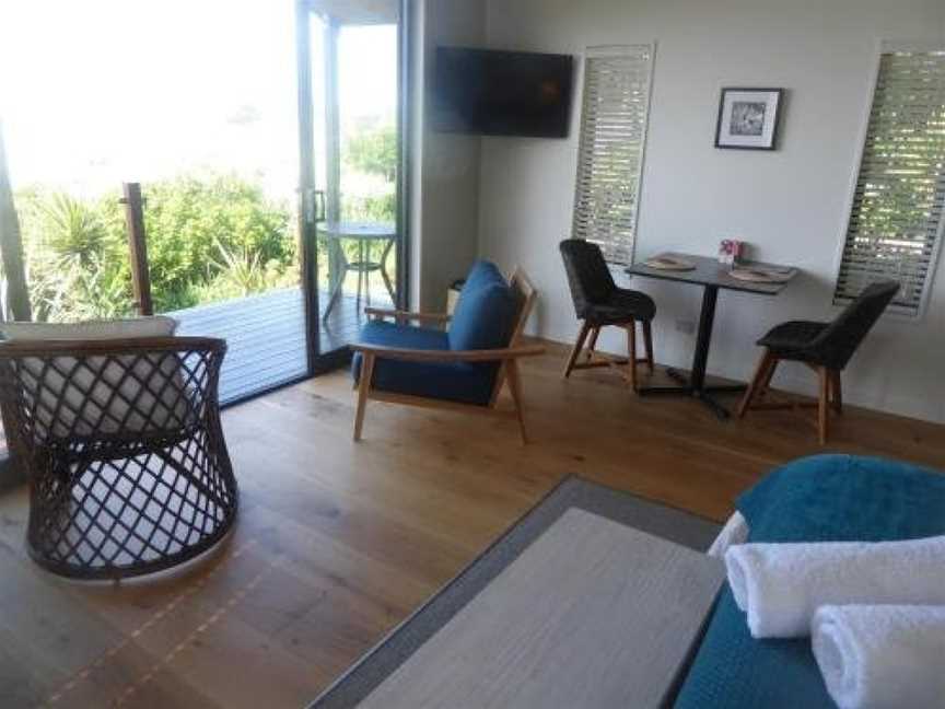 The Bay House Beachfront Accommodation, Westport, New Zealand