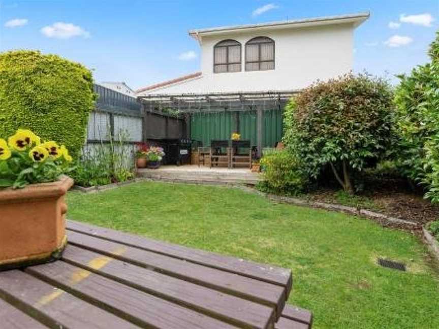 Pomare Cottage - Rotorua Holiday Home, Rotorua, New Zealand