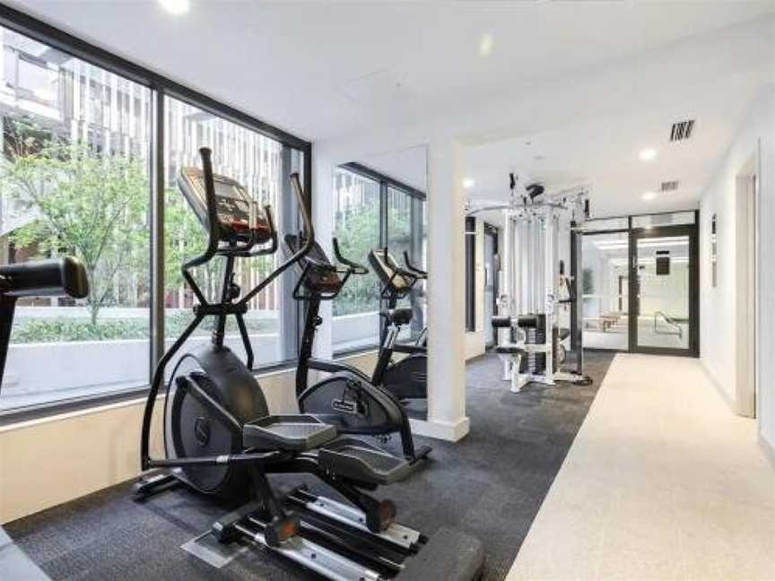 Cosy Two Bedroom Apartment with Balcony Pool and Gym, Eden Terrace, New Zealand