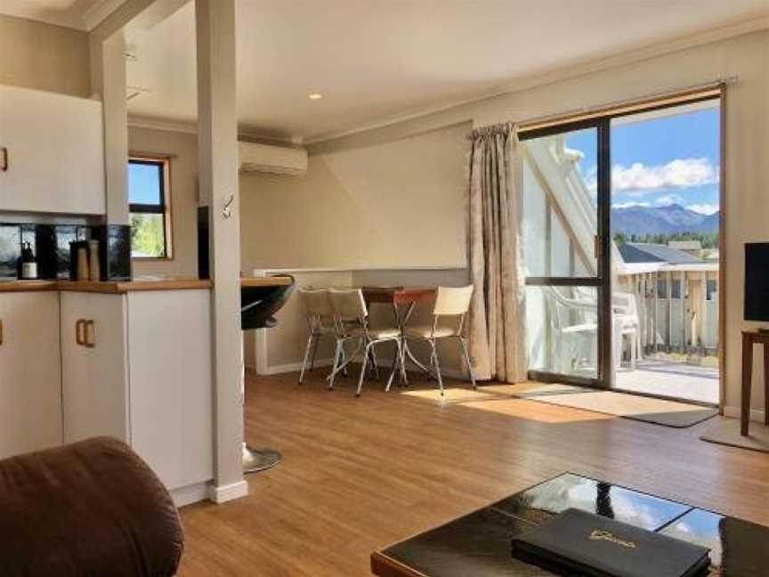 Family Apartment with Mountain Views, Twizel, New Zealand