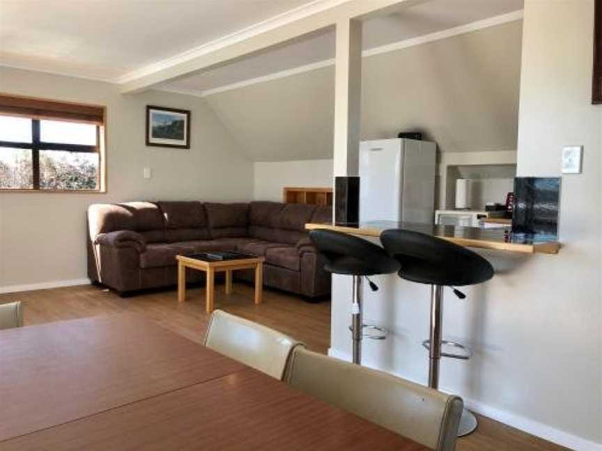 Family Apartment with Mountain Views, Twizel, New Zealand