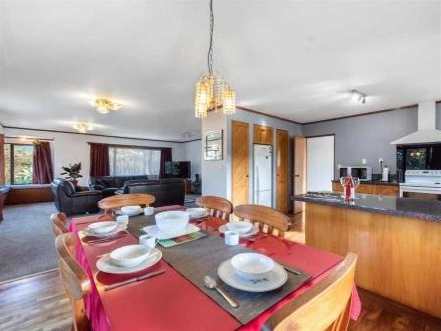 Courtside Quarters - Waihi Beach Holiday Home, Waihi Beach, New Zealand