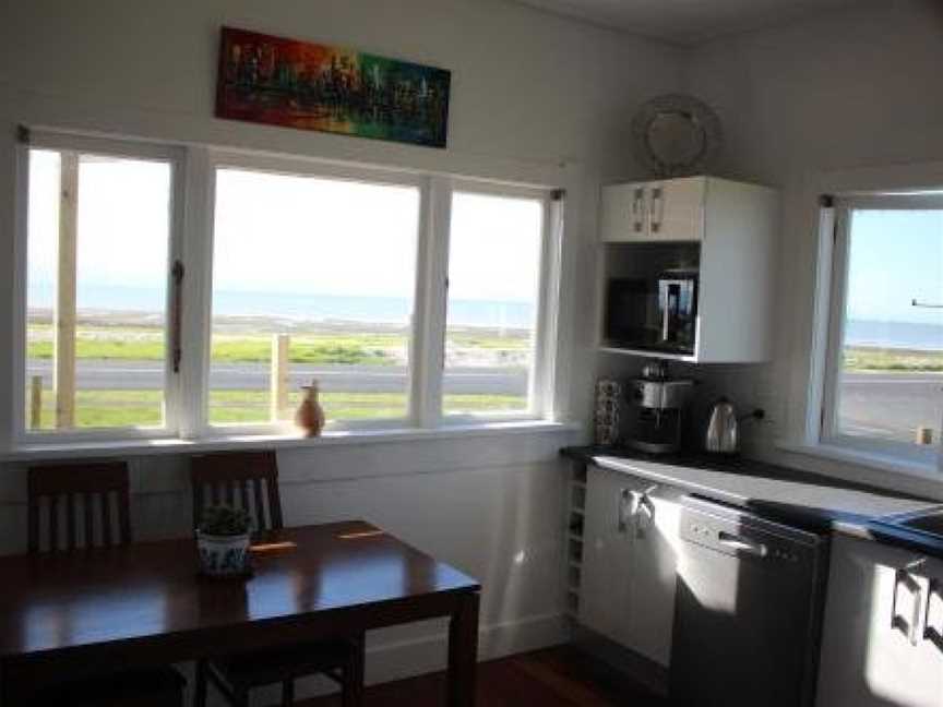 Sea Urchin Cottage, Kaiaua, New Zealand