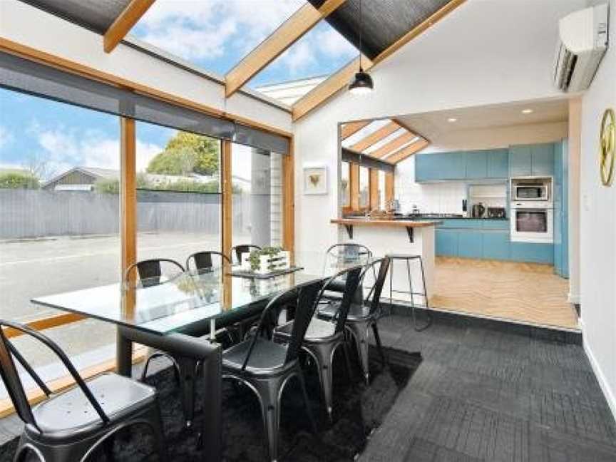 Whitmore- Classic Villa - Christchurch Holiday Homes, Christchurch (Suburb), New Zealand