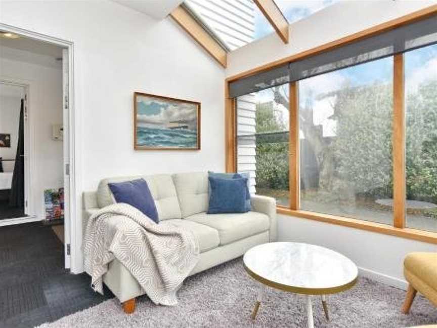 Whitmore- Classic Villa - Christchurch Holiday Homes, Christchurch (Suburb), New Zealand