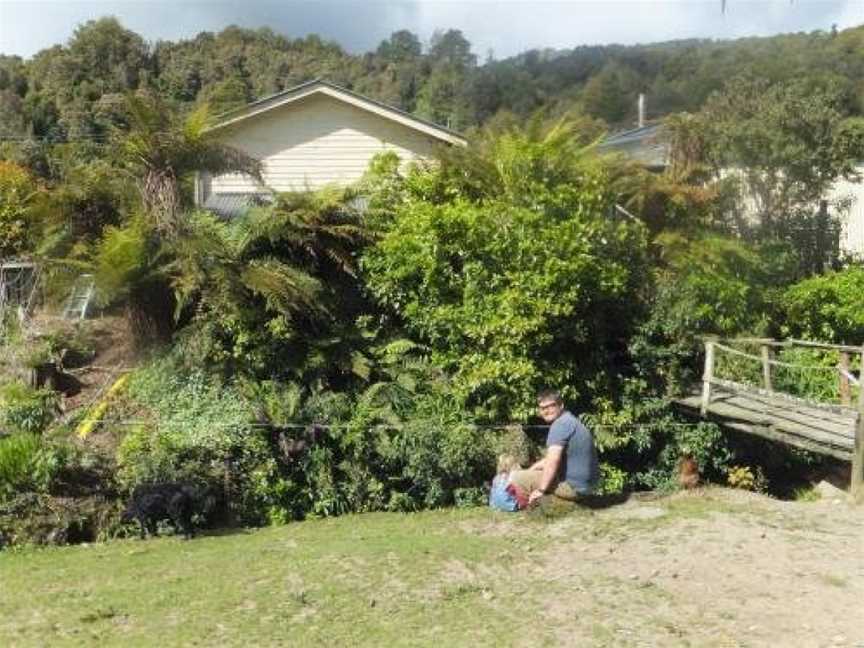 Little Paradise & Petting Farm, Greymouth, New Zealand